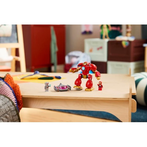 Конструктор LEGO Disney Junior Marvel Альтрон проти Залізної Людини (11209)