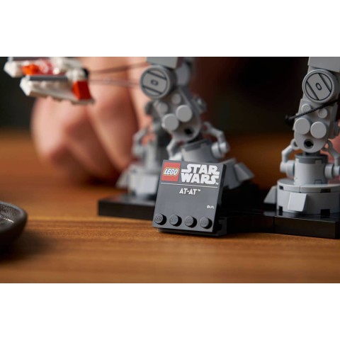 Конструктор LEGO Star Wars AT-AT (75440)