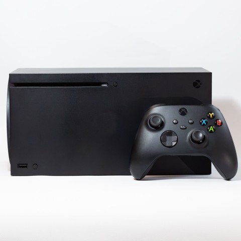 Консоль Microsoft Xbox Series X 1TB + Геймпад Carbon Black Б/В